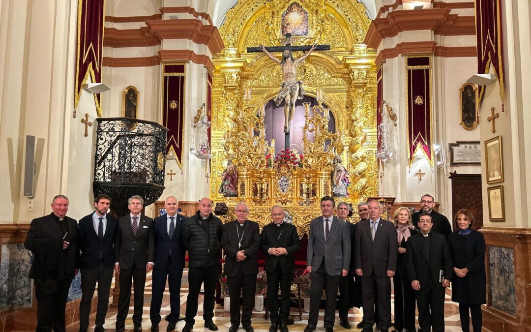 Mons. Edgar Peña visita la basílica del Stmo. Cristo de la Expiración